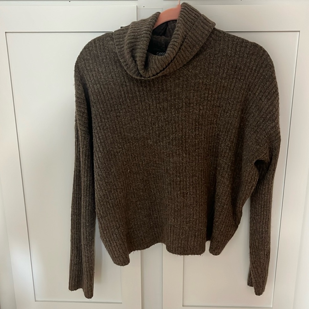 George Turtleneck Large